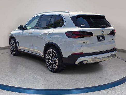Used 2025 BMW X5 xDrive40i AWD/4WD image 8