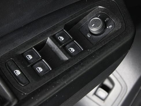Used 2019 Volkswagen Atlas SE FWD image 22