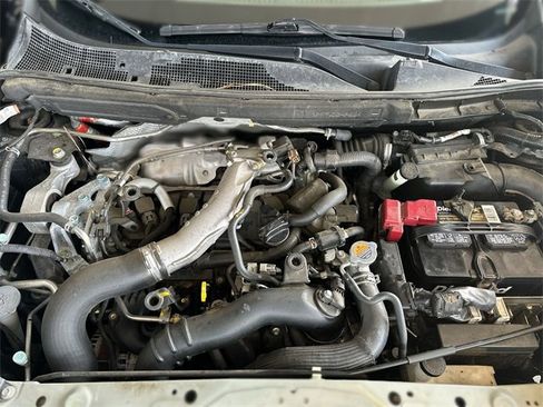 Used 2017 Nissan Juke SV image 28