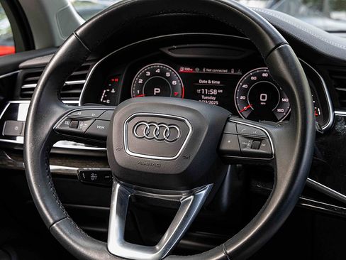 Used 2024 Audi Q7 Premium Plus image 9
