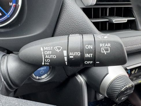 Certified 2022 Toyota RAV4 Limited image 28