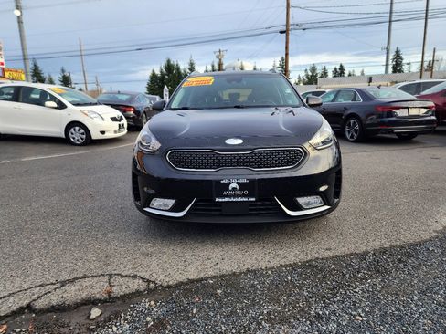 Used 2018 Kia Niro LX image 2