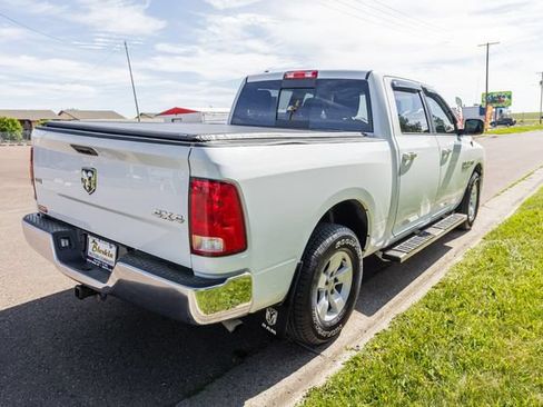 Used 2017 RAM 1500 Classic SLT AWD/4WD image 5