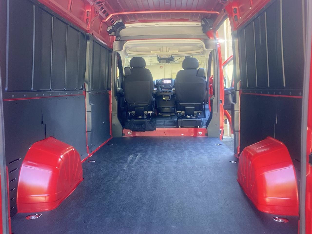 Used 2025 RAM ProMaster 3500 w/ Quick Order Package 22G SLT FWD image 28