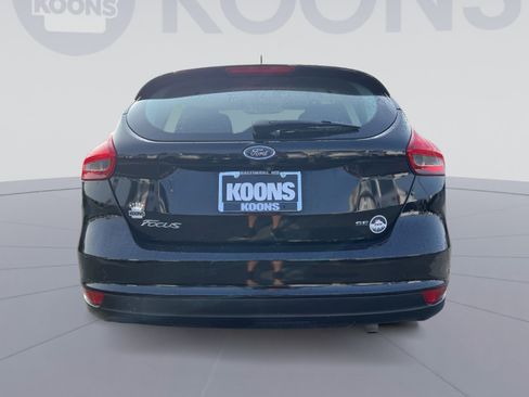 Used 2017 Ford Focus SE FWD image 5
