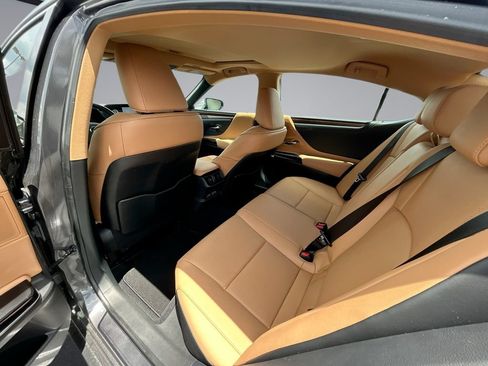 Used 2025 Lexus ES 350 w/ Premium Package FWD image 9