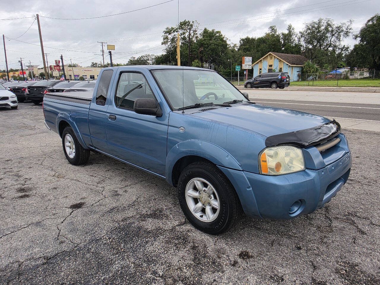 Used 2004 Nissan Frontier XE w/ (VTP) Value Truck Pkg RWD image 3