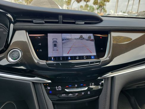 Certified 2025 Cadillac XT6 Premium Luxury w/ Platinum Package image 24