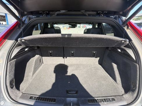 Used 2019 Cadillac XT4 Premium Luxury FWD image 22