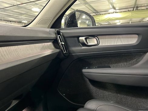 Certified 2026 Volvo XC40 B5 Plus AWD/4WD image 20