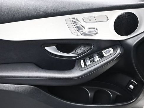 Used 2022 Mercedes-Benz GLC 300 image 7