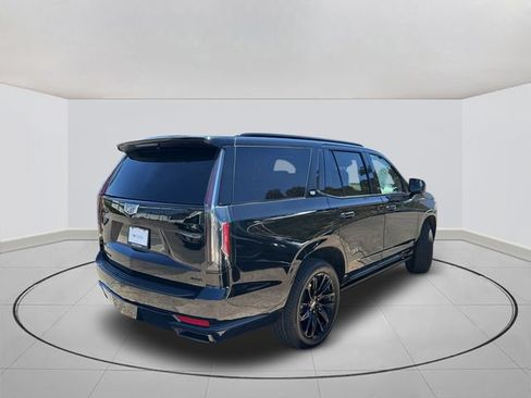 Certified 2024 Cadillac Escalade Sport Platinum w/ LPO, ONYX Package AWD/4WD image 11