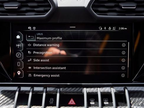 Used 2023 Lamborghini Urus Performante AWD/4WD image 90