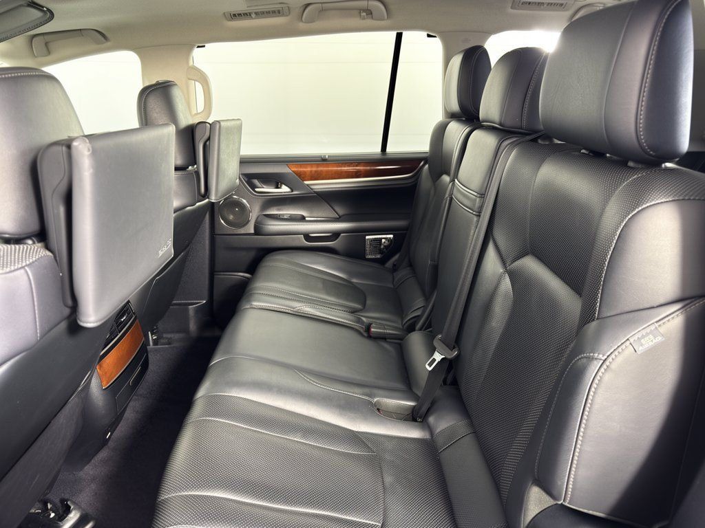 Used 2018 Lexus LX 570 4WD w/ Luxury Package image 25