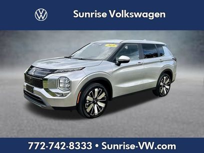 Used 2025 Mitsubishi Outlander SE