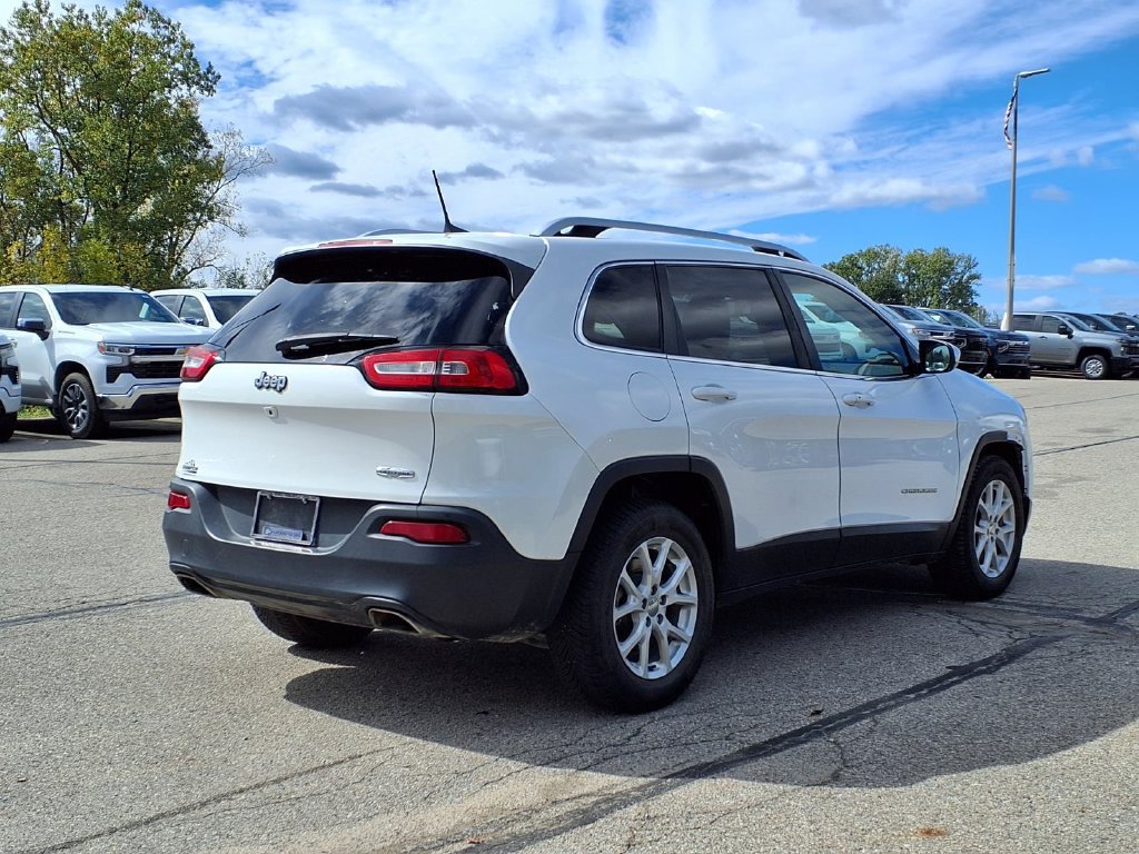 Used 2018 Jeep Cherokee Latitude Plus FWD image 4