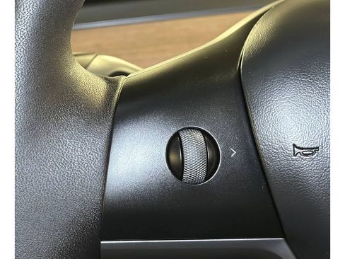 Used 2025 Tesla Model Y Performance AWD/4WD image 23