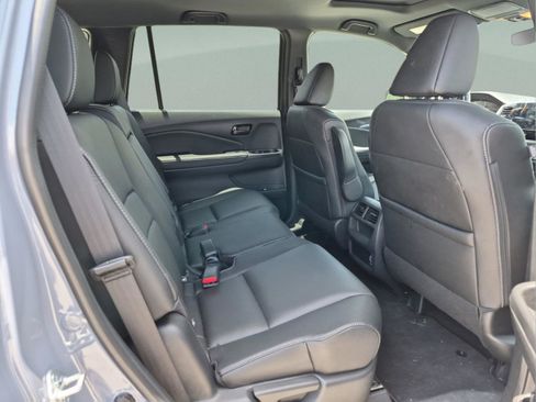 Certified 2023 Honda Passport EX-L image 17
