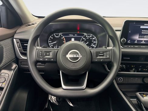 Used 2023 Nissan Rogue S AWD/4WD image 12