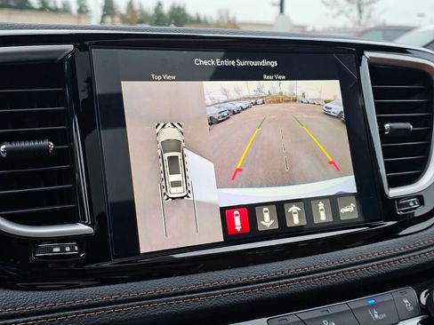 New 2026 Chrysler Pacifica Pinnacle image 21