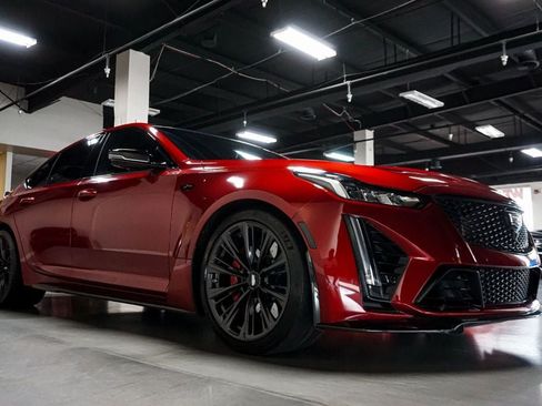 Used 2023 Cadillac CT5 V Blackwing w/ Carbon Fiber Package 2 RWD image 2