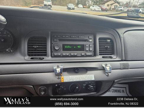 Used 2011 Ford Crown Victoria Police Interceptor image 36