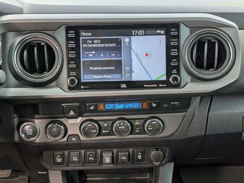 Used 2023 Toyota Tacoma TRD Pro AWD/4WD image 17