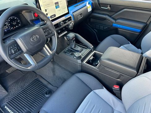 Used 2026 Toyota Tacoma TRD Off-Road AWD/4WD image 7