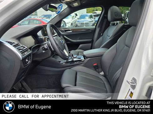 Used 2025 BMW X4 xDrive30i AWD/4WD image 22