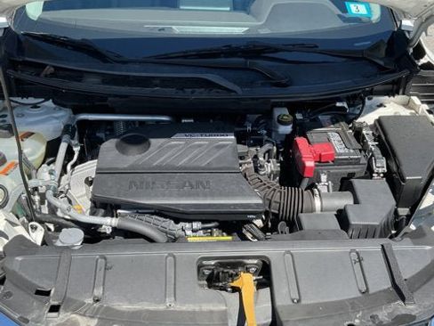 Used 2022 Nissan Rogue S AWD/4WD image 32