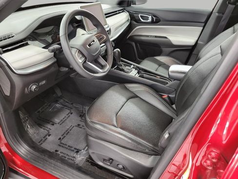 Used 2025 Jeep Compass Limited AWD/4WD image 37
