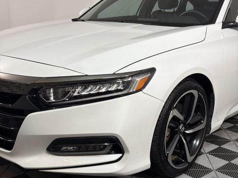 Used 2019 Honda Accord Sport image 9