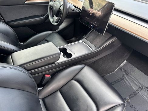 Used 2023 Tesla Model Y Long Range AWD/4WD image 19