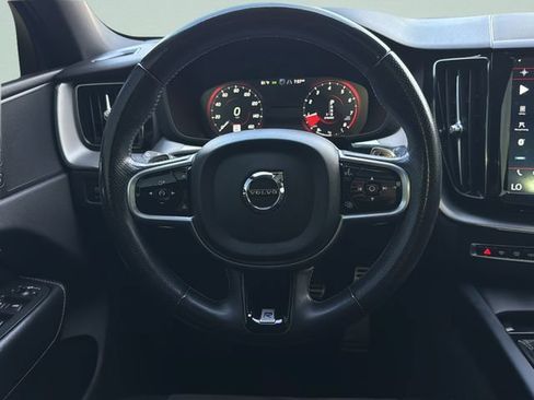 Used 2018 Volvo XC60 T5 R-Design w/ Convenience Package AWD/4WD image 23