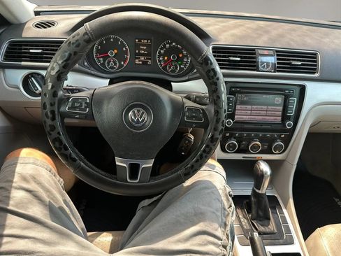 Used 2012 Volkswagen Passat 2.5 SE FWD image 4
