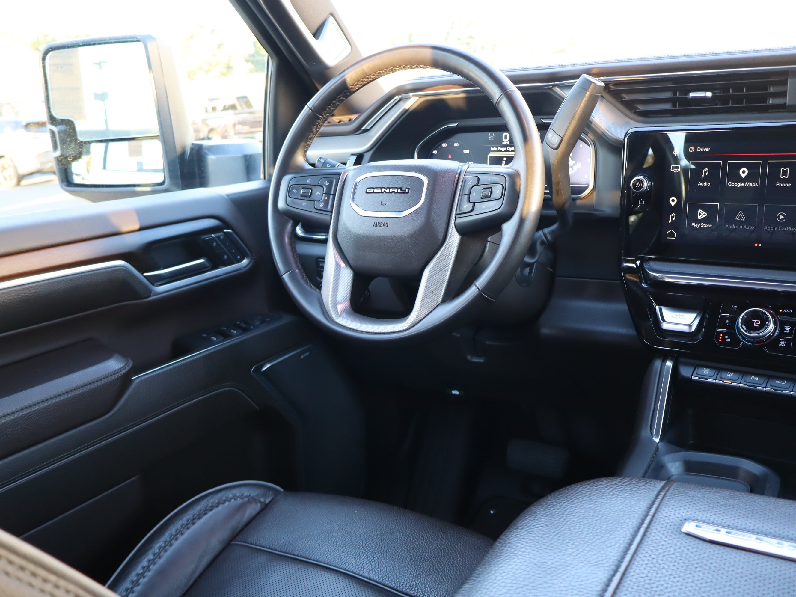 Used 2025 GMC Sierra 2500 Denali w/ Denali Reserve Package AWD/4WD image 16