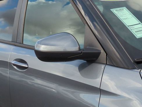 Used 2021 Chevrolet TrailBlazer LT w/ Convenience Package image 11