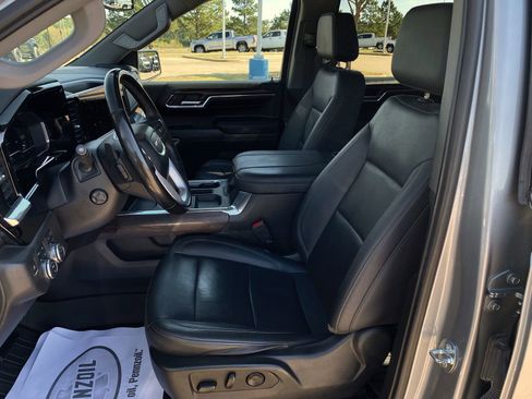 Used 2023 GMC Sierra 1500 SLT image 13