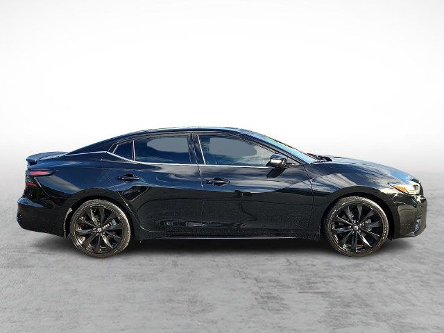 Used 2023 Nissan Maxima SR w/ Sport Mat Group FWD image 7