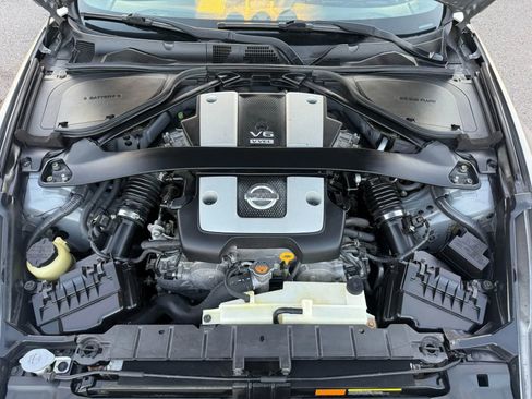Used 2009 Nissan 370Z Touring w/ Sport Pkg image 13