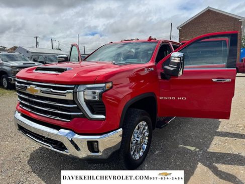 Used 2024 Chevrolet Silverado 2500 LTZ w/ LTZ Premium Package AWD/4WD image 30