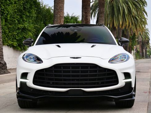Used 2023 Aston Martin DBX 707 image 7