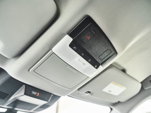Used 2024 Nissan Rogue SV FWD image 48