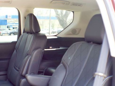 Used 2025 INFINITI QX80 Sensory image 52