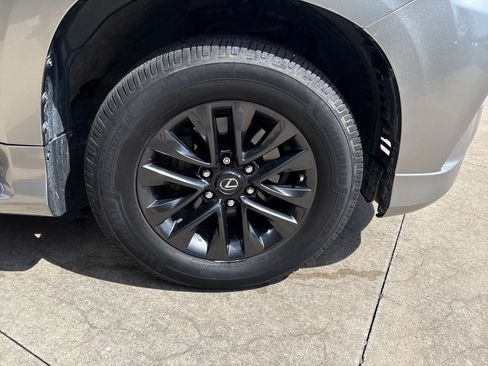Used 2021 Lexus GX 460 Premium w/ Premium Package AWD/4WD image 34