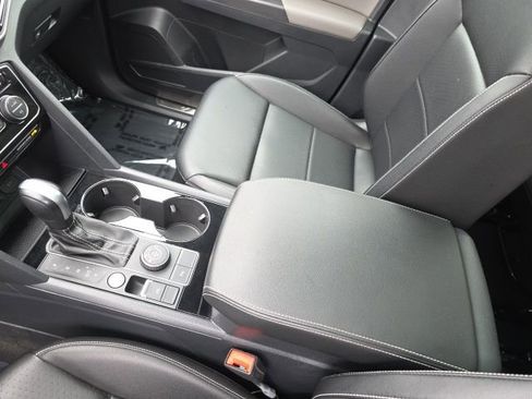 Used 2023 Volkswagen Atlas SE w/ Panoramic Sunroof Package image 31