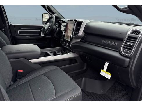 New 2026 RAM 2500 Big Horn AWD/4WD image 22
