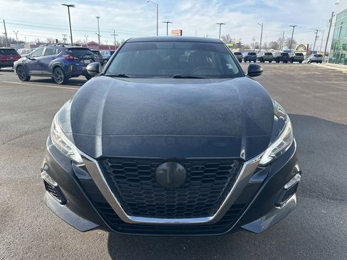 Used 2019 Nissan Altima 2.5 SR image 2