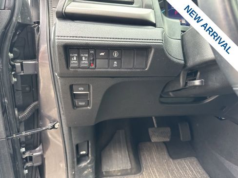 Used 2024 Honda Odyssey EX-L image 18