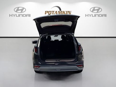 Certified 2025 Hyundai Tucson SE FWD image 24